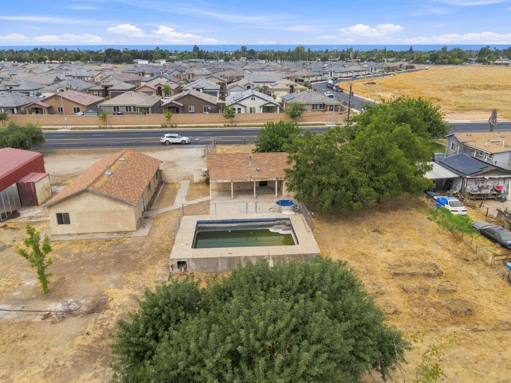 Image 44 of property listing at 14735 Road 28, Madera, CA 93638
