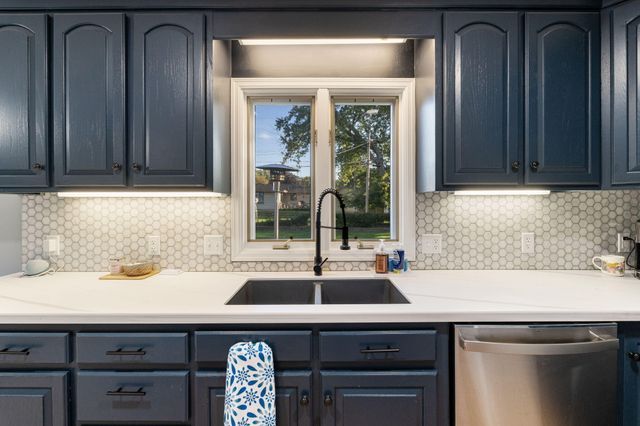 23 WENWOOD Circle, Council Bluffs, IA 51503