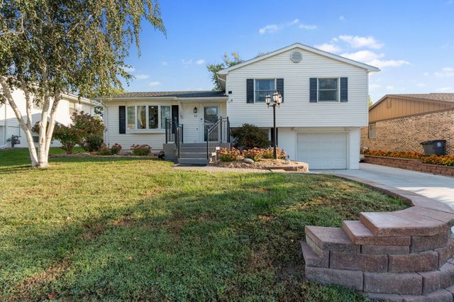 23 WENWOOD Circle, Council Bluffs, IA 51503