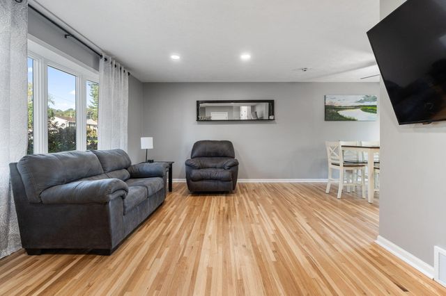 23 WENWOOD Circle, Council Bluffs, IA 51503