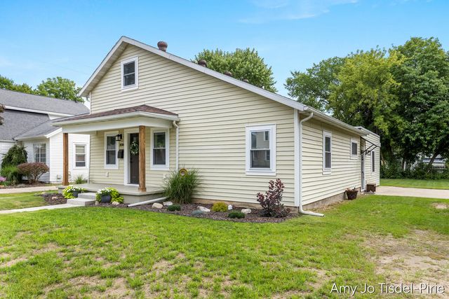 208 N Webster Street, Montcalm Twp, MI 48838