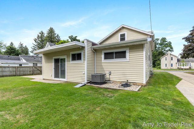 208 N Webster Street, Montcalm Twp, MI 48838
