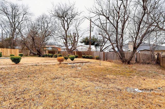 1816 Ellington Drive, Fort Worth, TX 76112