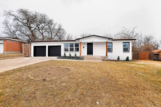 1816 Ellington Drive, Fort Worth, TX 76112