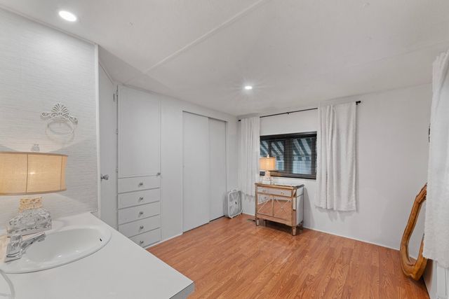 1055 N 5th Street 152, Jacksonville, OR 97530