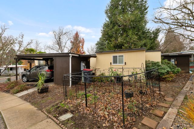 1055 N 5th Street 152, Jacksonville, OR 97530