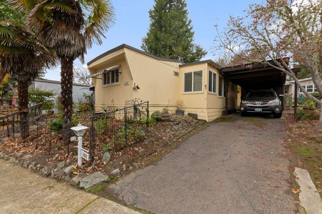 1055 N 5th Street 152, Jacksonville, OR 97530