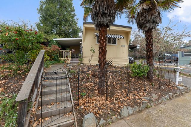 1055 N 5th Street 152, Jacksonville, OR 97530