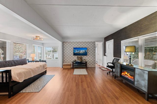 1055 N 5th Street 152, Jacksonville, OR 97530