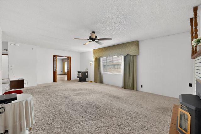 718 E Pueblo, Espanola, NM 87532