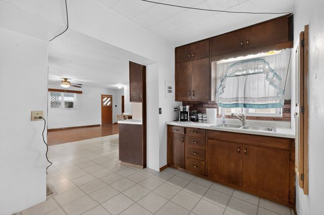 718 E Pueblo, Espanola, NM 87532