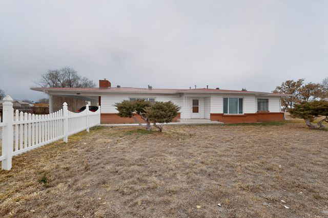 718 E Pueblo, Espanola, NM 87532