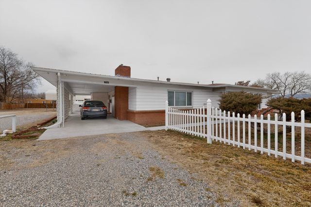 718 E Pueblo, Espanola, NM 87532