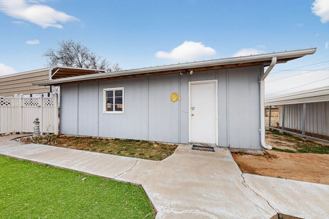 718 E Pueblo, Espanola, NM 87532