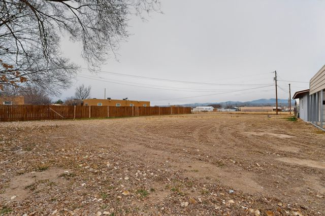 718 E Pueblo, Espanola, NM 87532