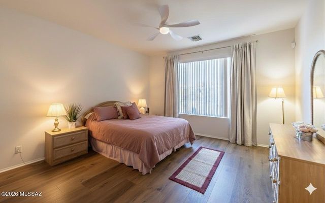 1942 W Amblemorn Drive, Green Valley, AZ 85622