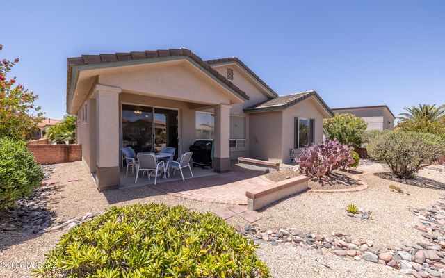 1942 W Amblemorn Drive, Green Valley, AZ 85622
