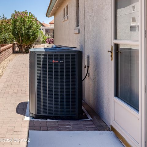 1942 W Amblemorn Drive, Green Valley, AZ 85622