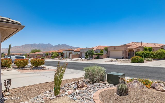 1942 W Amblemorn Drive, Green Valley, AZ 85622