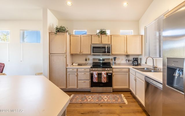 1942 W Amblemorn Drive, Green Valley, AZ 85622