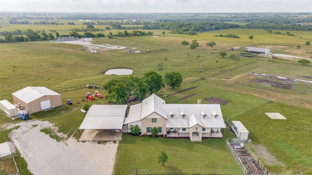 5855 Western Star Drive, Justin, TX 76247 — exterior