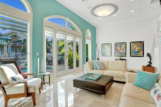 3942 NE 171st St 4A, North Miami Beach, FL 33160