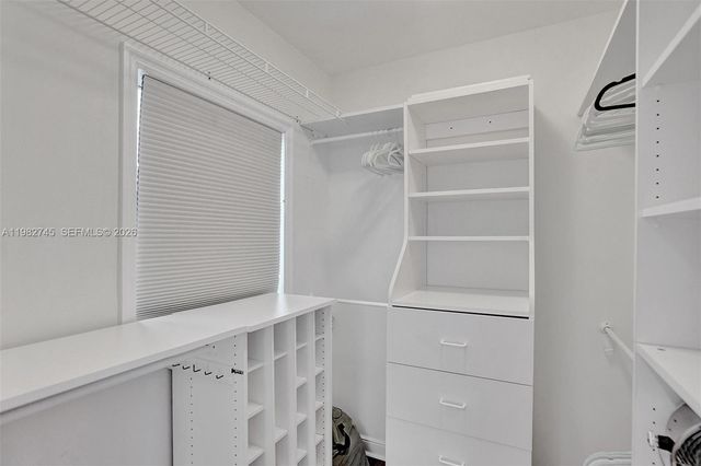 3942 NE 171st St 4A, North Miami Beach, FL 33160