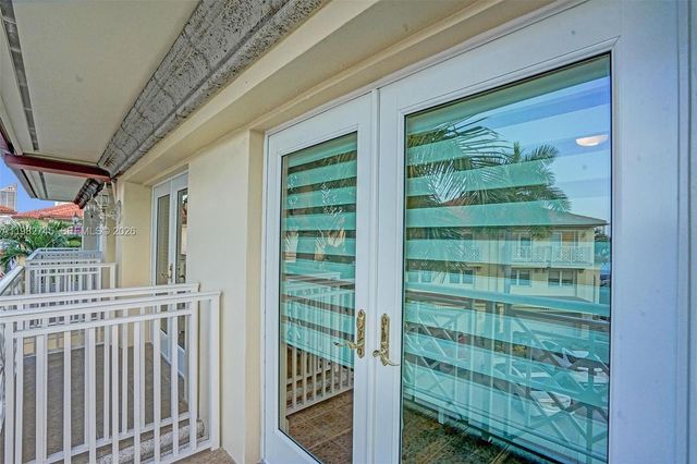 3942 NE 171st St 4A, North Miami Beach, FL 33160