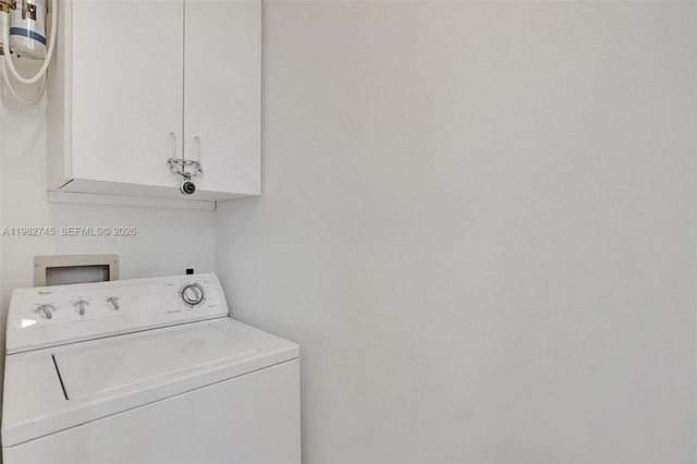 3942 NE 171st St 4A, North Miami Beach, FL 33160