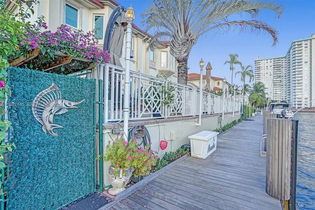 3942 NE 171st St 4A, North Miami Beach, FL 33160