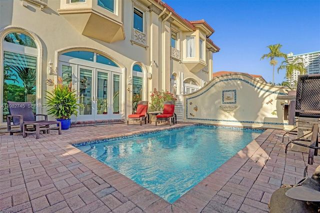 3942 NE 171st St 4A, North Miami Beach, FL 33160