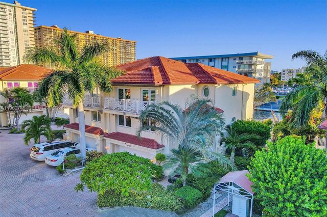 3942 NE 171st St 4A, North Miami Beach, FL 33160