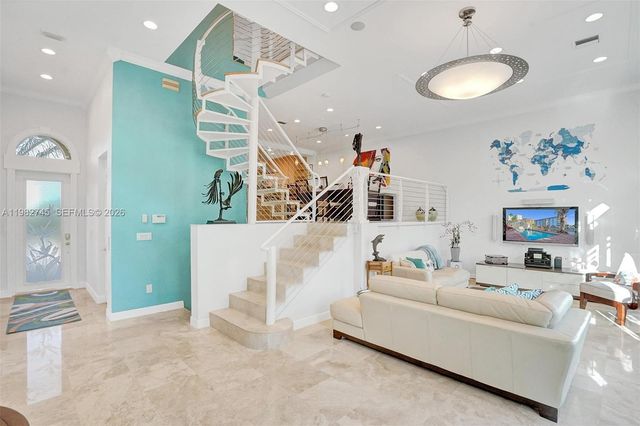 3942 NE 171st St 4A, North Miami Beach, FL 33160