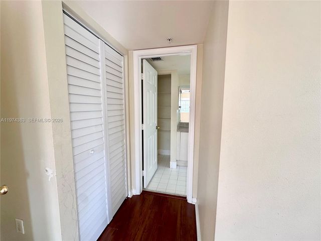 11185 SW 6th Street 303, Pembroke Pines, FL 33025