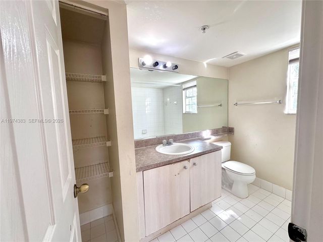 11185 SW 6th Street 303, Pembroke Pines, FL 33025