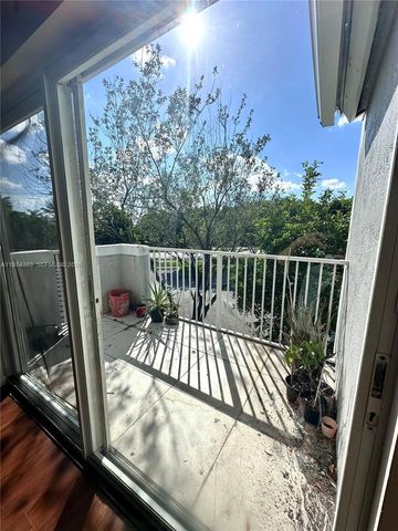 11185 SW 6th Street 303, Pembroke Pines, FL 33025