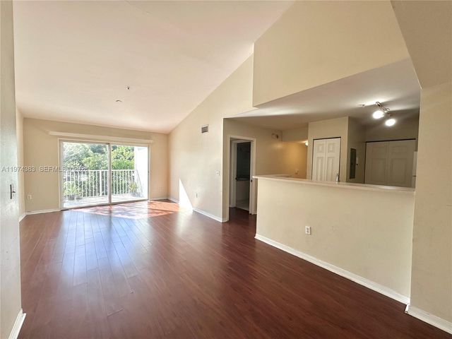 11185 SW 6th Street 303, Pembroke Pines, FL 33025