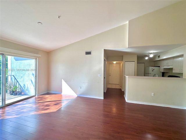 11185 SW 6th Street 303, Pembroke Pines, FL 33025