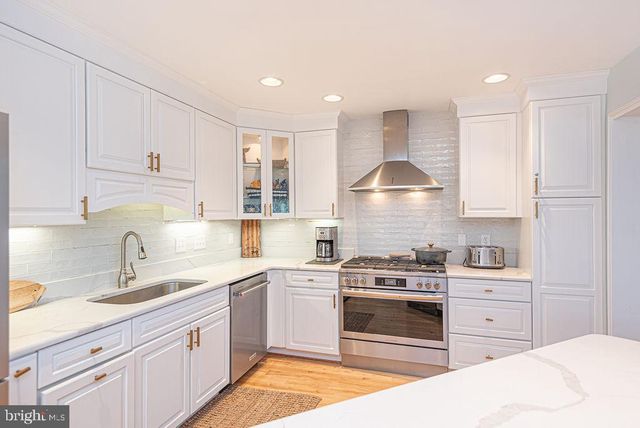 20 S ANCHORAGE AVE, South Bethany, DE 19930