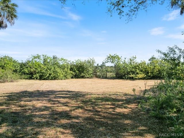 1465 S Surf Loop, Crystal River, FL 34429