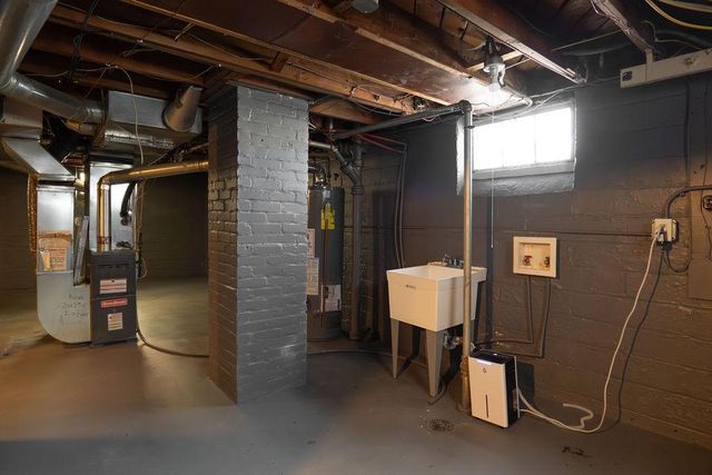 5247 Dupont Avenue N, Minneapolis, MN 55430