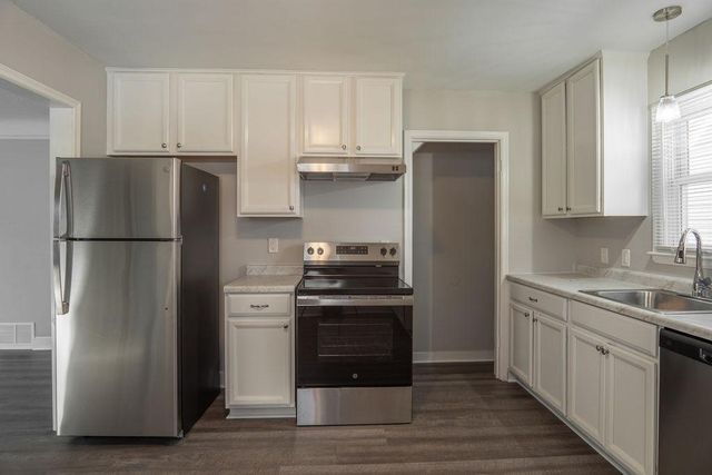 5247 Dupont Avenue N, Minneapolis, MN 55430