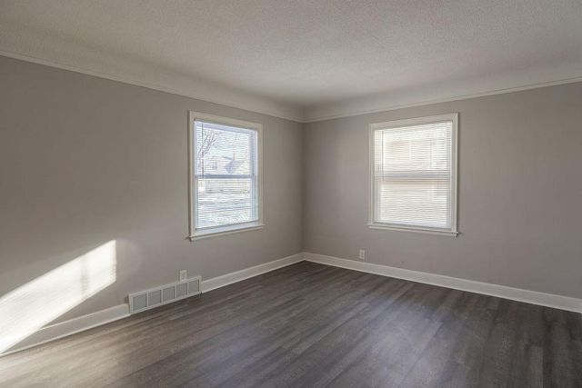 5247 Dupont Avenue N, Minneapolis, MN 55430