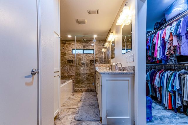 1436 Indian Hill Boulevard, Livingston, TX 77351