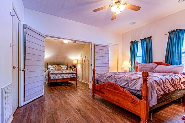 1436 Indian Hill Boulevard, Livingston, TX 77351