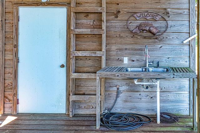 1436 Indian Hill Boulevard, Livingston, TX 77351