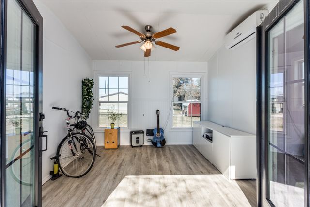 332 Hometown Way, Springtown, TX 76082