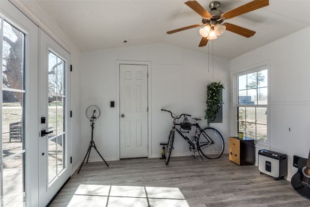 332 Hometown Way, Springtown, TX 76082