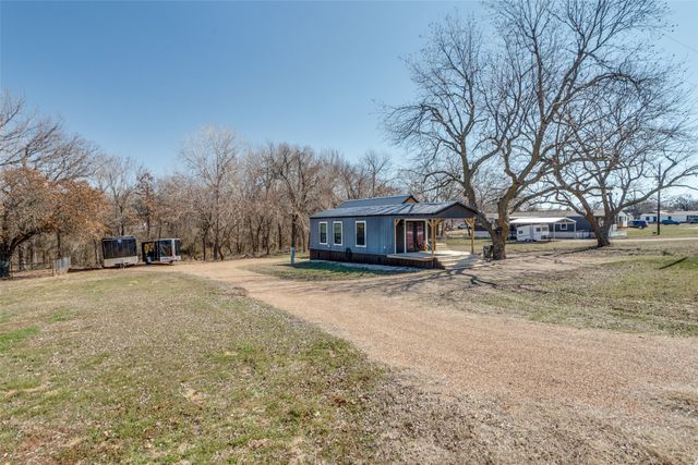 332 Hometown Way, Springtown, TX 76082