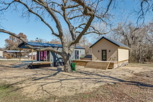 332 Hometown Way, Springtown, TX 76082